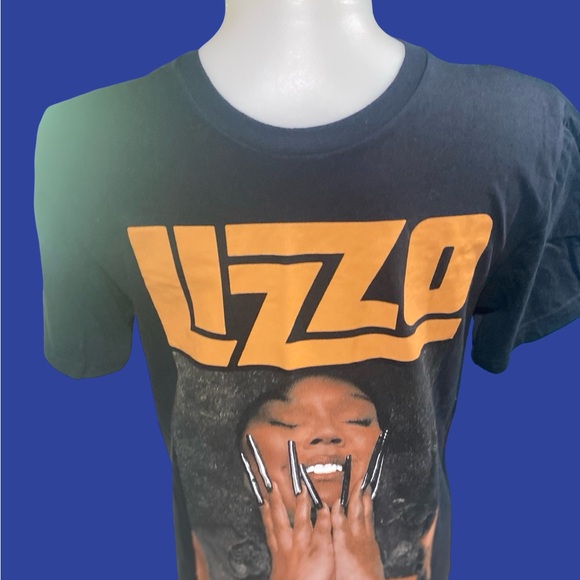 Lizzo Graphic Tee - Black - Picture 1 of 2